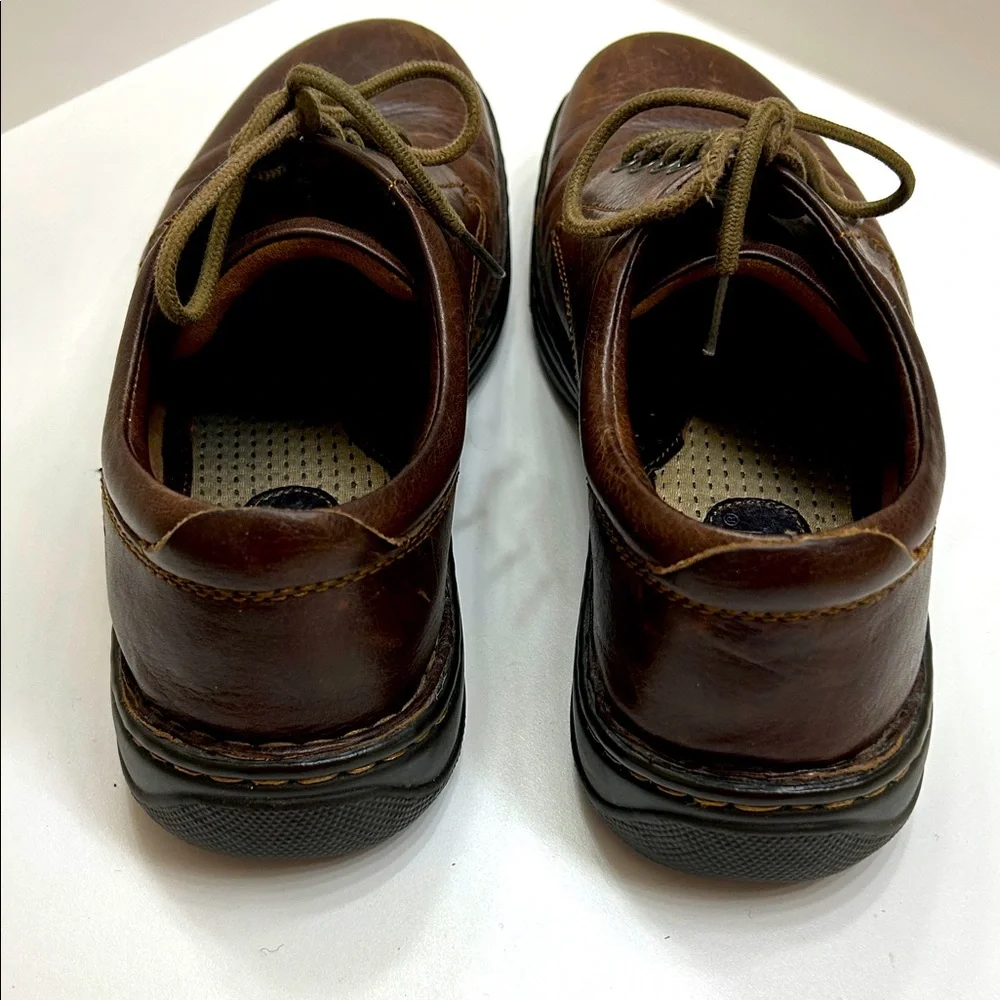 Born Dark Brown Leather Men's Oxfords, size 9.5